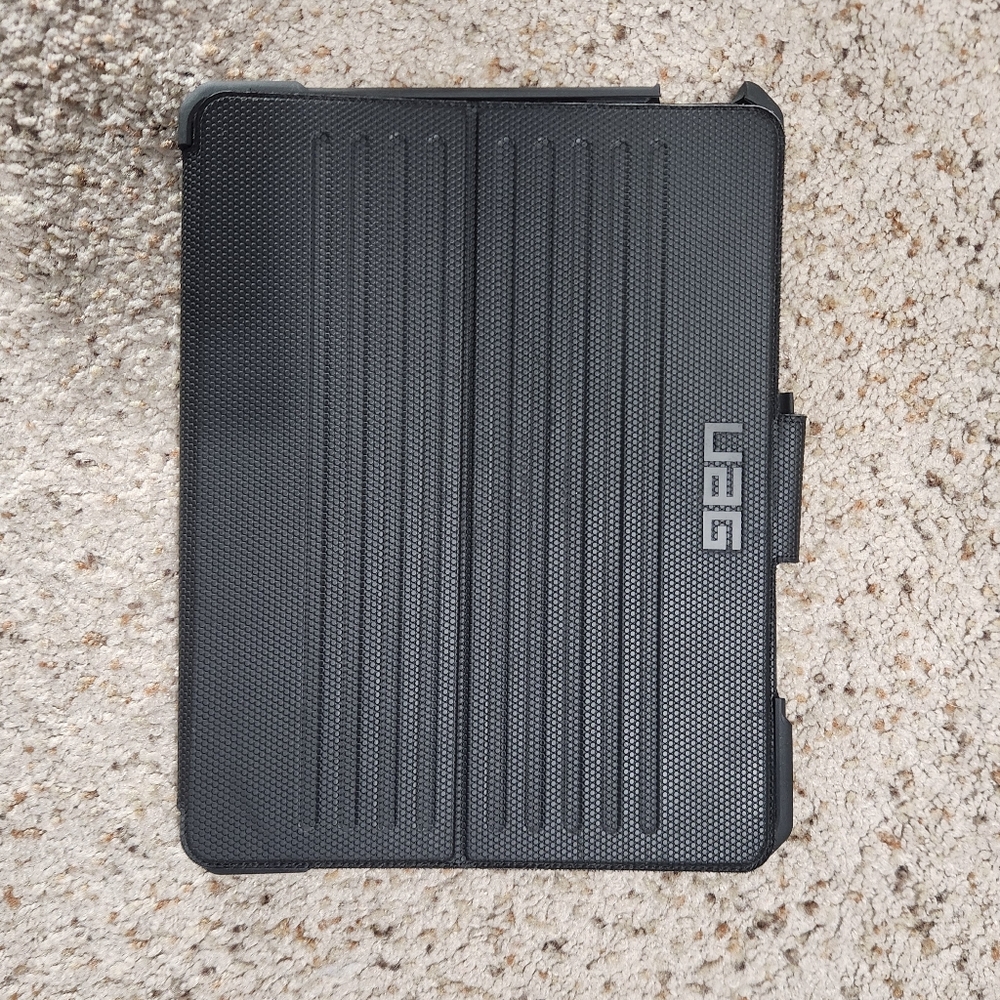 UAG iPad Pro 12.9 Folio Case – Black